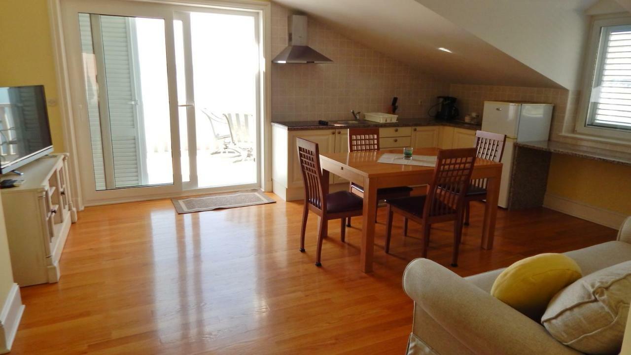 Seafront Apartments Nemira Omis Exterior photo