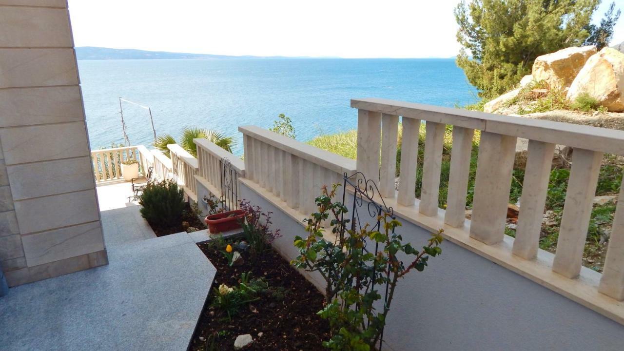 Seafront Apartments Nemira Omis Exterior photo
