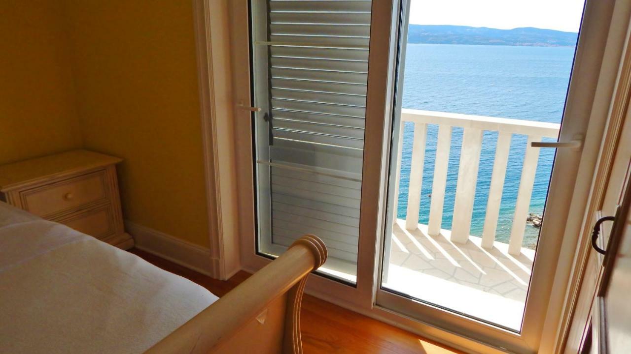 Seafront Apartments Nemira Omis Exterior photo