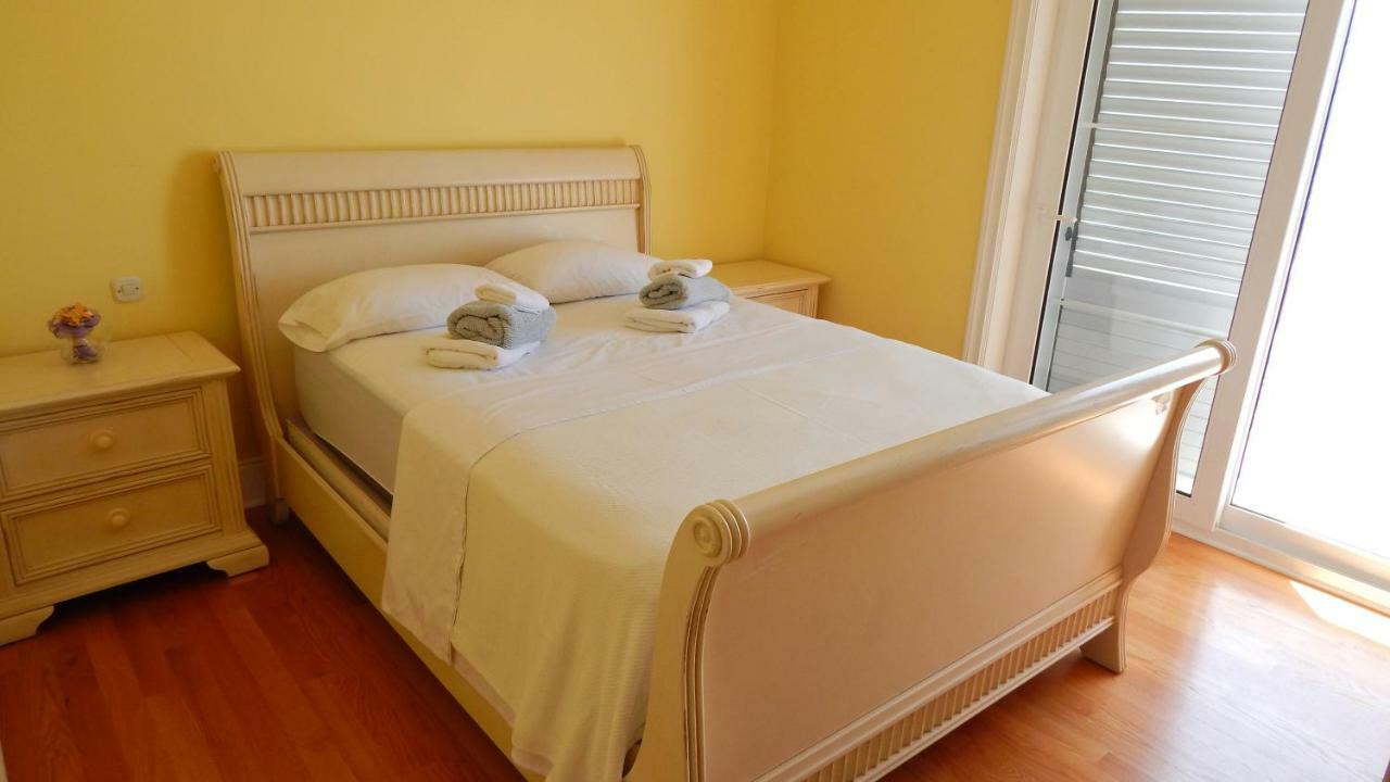 Seafront Apartments Nemira Omis Exterior photo